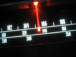Radio Panik, 105.4 FM